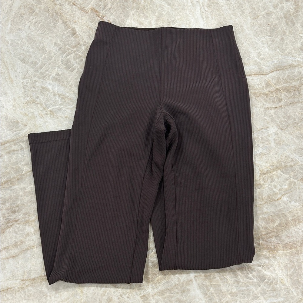 Lululemon Ribbed Softstreme Flared Pant Regular - Picture 4 of 6